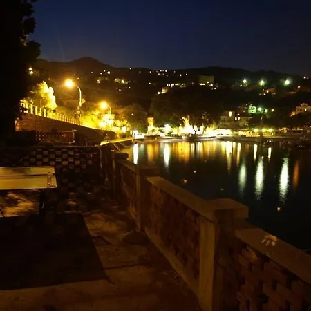 In With Sea View, Terrace, Air Conditioning, Wifi * Ika