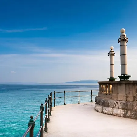 In With Sea View, Terrace, Air Conditioning, Wifi * Ika